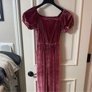 Elegant Velvet Puff Sleeve Dress in Pink